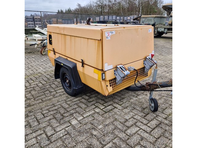 Mobiele compressor, atlas-copco - afbeelding 12 van  29