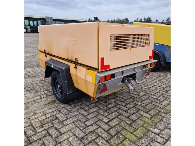 Mobiele compressor, atlas-copco - afbeelding 24 van  29