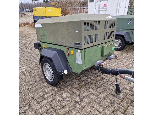 Mobiele compressor, ingersoll-rand, typer1075f726, 2003 - afbeelding 12 van  32
