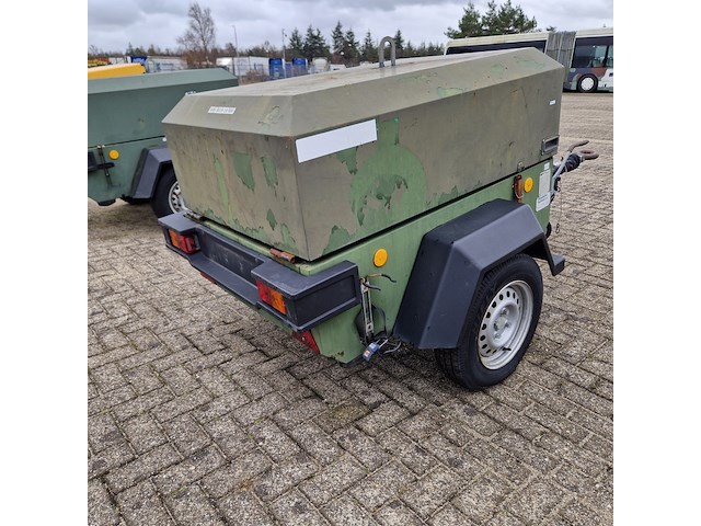 Mobiele compressor, ingersoll-rand, typer1075f726, 2003 - afbeelding 23 van  32