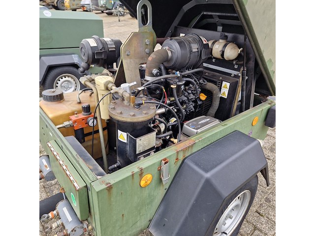 Mobiele compressor, ingersoll-rand, typer1075f726, 2003 - afbeelding 30 van  32