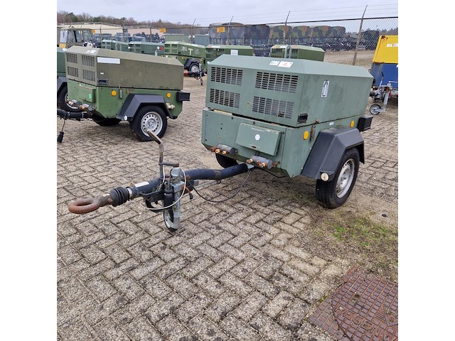 Mobiele compressor, ingersoll-rand, w902, 2005 - afbeelding 1 van  25