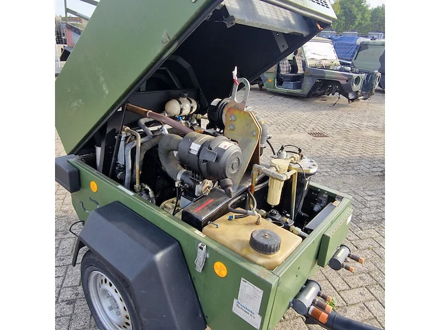 Mobiele dieselcompressor, ingersoll-rand, w902 code 49, 2005 - afbeelding 8 van  25