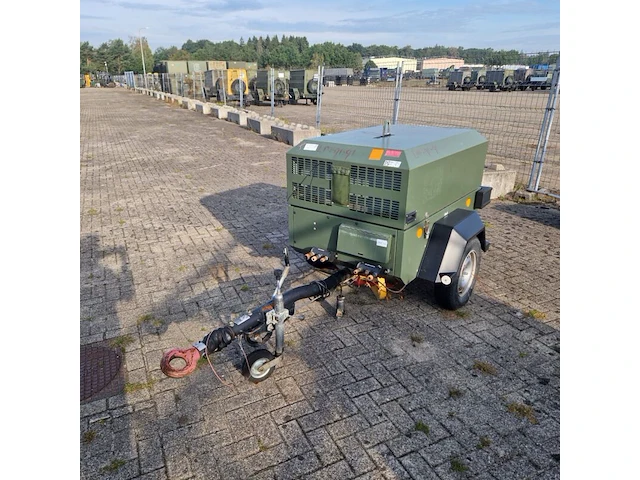 Mobiele dieselcompressor, ingersoll-rand, w902 code 49, 2005 - afbeelding 1 van  23