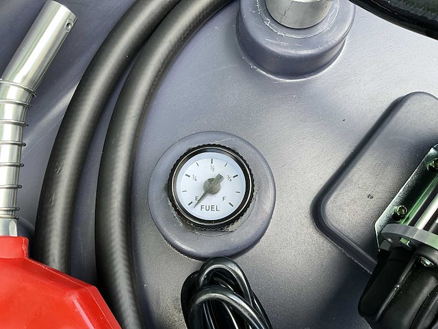 Mobiele dieseltank met elektrische 12 volt pomp, 400 liter - afbeelding 1 van  5