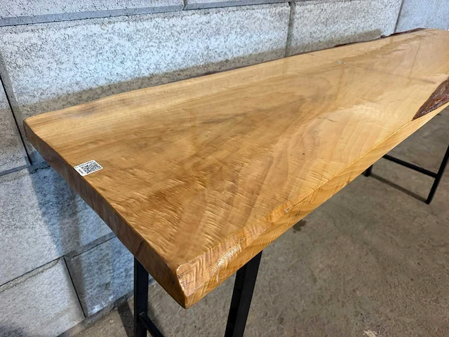 Mobiele epoxy boomstamtafel - afbeelding 7 van  11