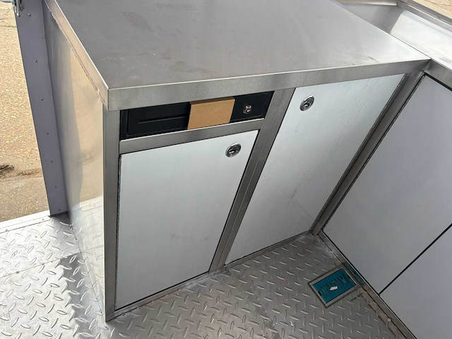 Mobiele foodtruck - e-foodtruck - 2026 - afbeelding 11 van  18