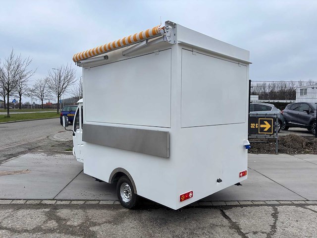 Mobiele foodtruck - foodtruck - 2026 - afbeelding 18 van  23