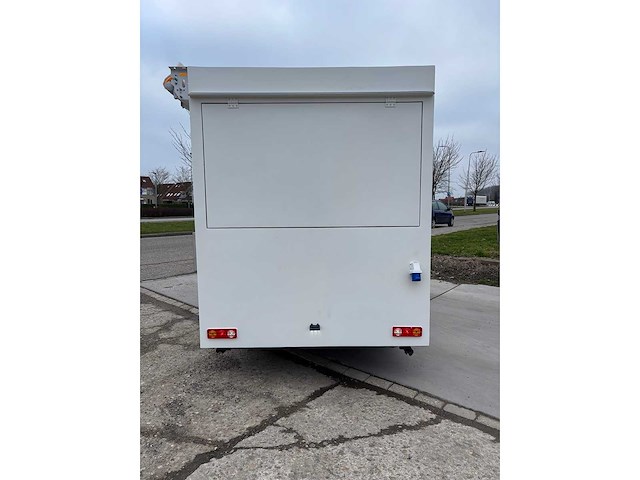 Mobiele foodtruck - foodtruck - 2026 - afbeelding 19 van  23