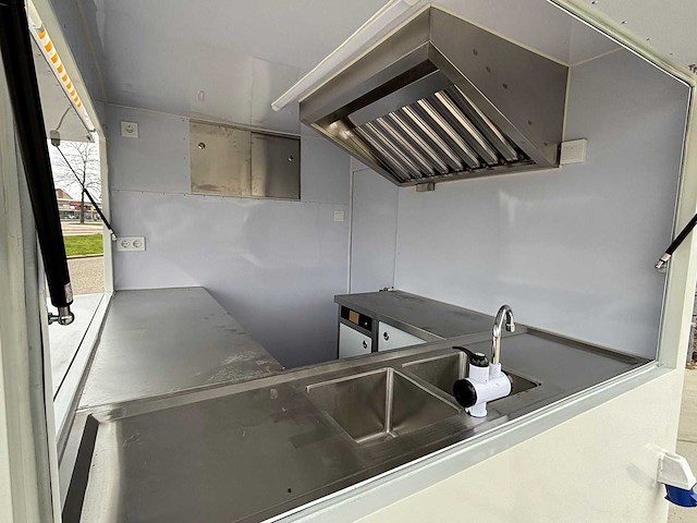 Mobiele foodtruck - foodtruck - 2026 - afbeelding 4 van  23