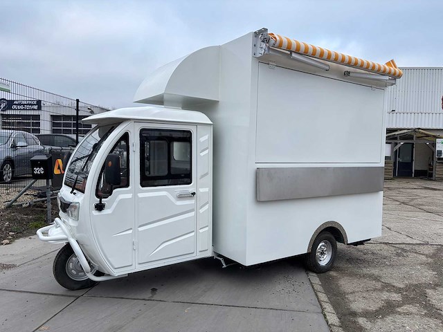 Mobiele foodtruck - foodtruck - 2026 - afbeelding 9 van  23