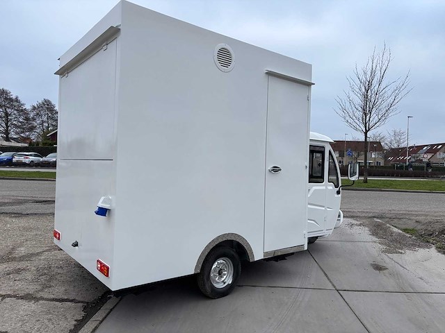 Mobiele foodtruck - foodtruck - 2026 - afbeelding 23 van  23