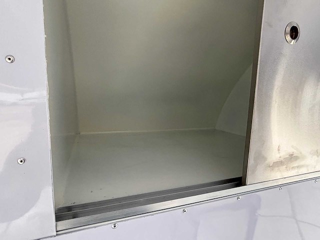 Mobiele foodtruck - foodtruck - 2026 - afbeelding 10 van  22