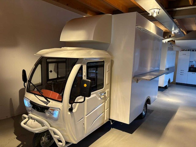 Mobiele foodtruck - foodtruck - 2026 - afbeelding 1 van  22