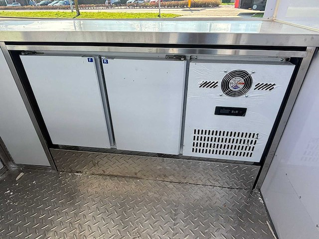 Mobiele foodtruck - foodtruck - 2026 - afbeelding 22 van  24