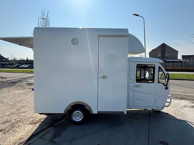 Mobiele foodtruck - foodtruck - 2026 - afbeelding 4 van  24