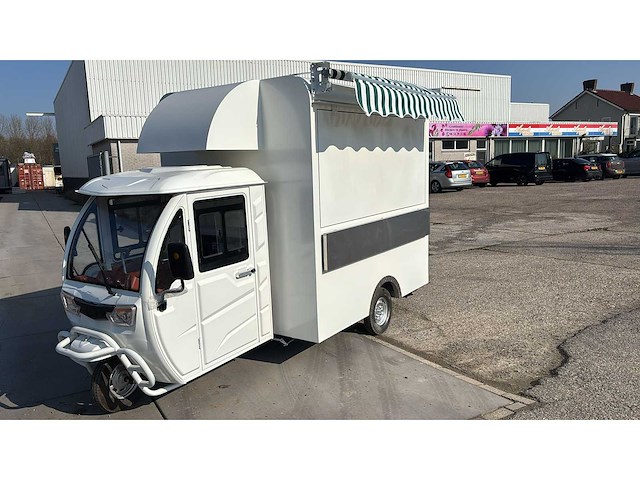 Mobiele foodtruck - foodtruck - 2026 - afbeelding 6 van  24