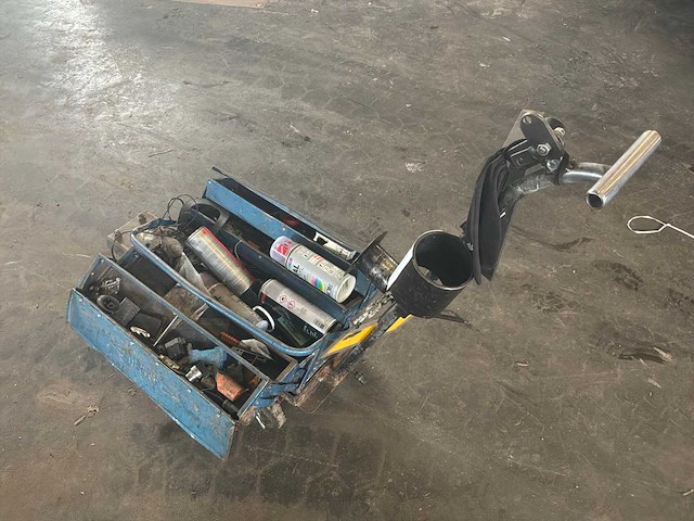 Mobiele gereedschapskist met inhoud - afbeelding 4 van  5