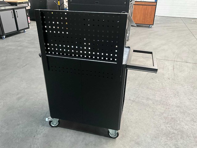 Mobiele handwas-/servicestation - afbeelding 4 van  8