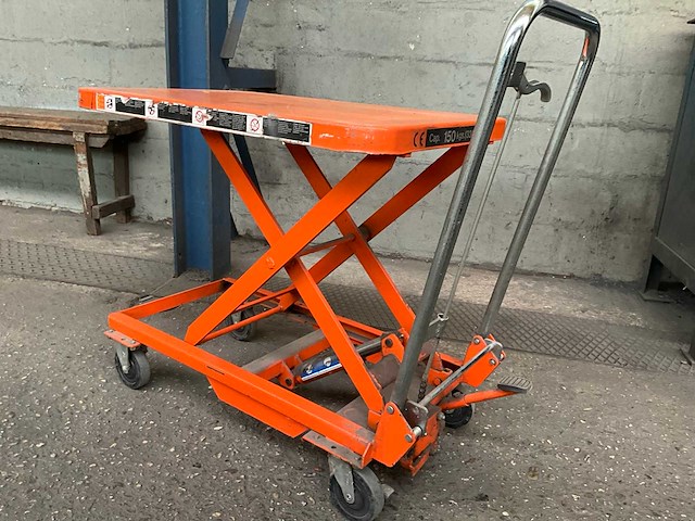 Mobiele heftafel 150kg - afbeelding 1 van  4