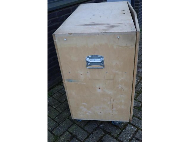 Mobiele houten opbergkast - afbeelding 3 van  6