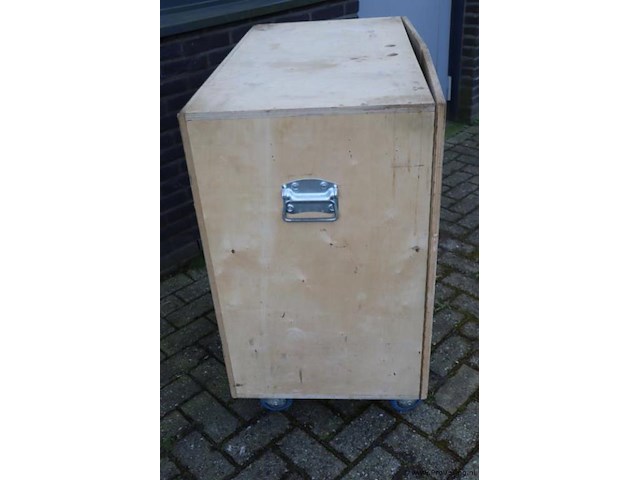 Mobiele houten opbergkast - afbeelding 3 van  6