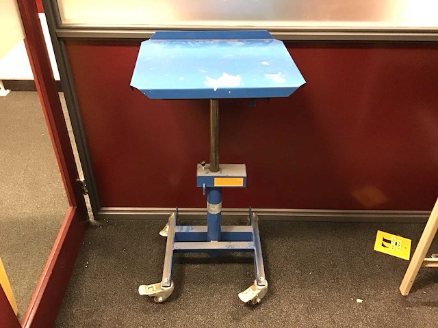 Mobiele in hoogte verstelbare werktafel - afbeelding 2 van  4