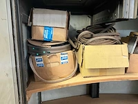 Mobiele kast met deur/raam rubbers - afbeelding 4 van  5