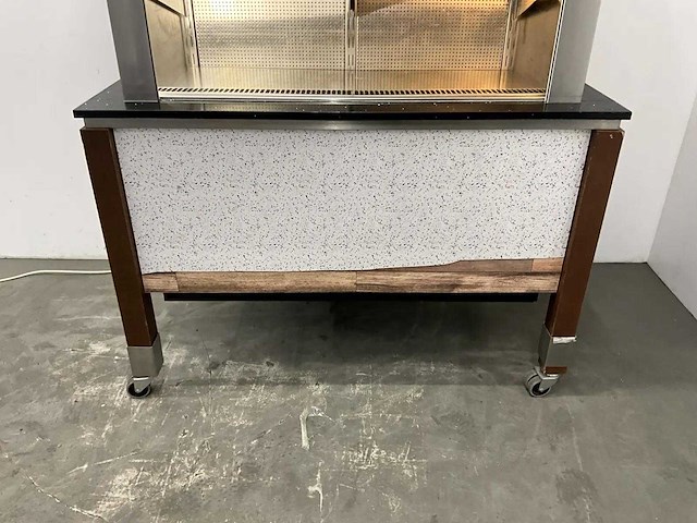 Mobiele koelvitrine met elektrisch rolluik - afbeelding 9 van  10