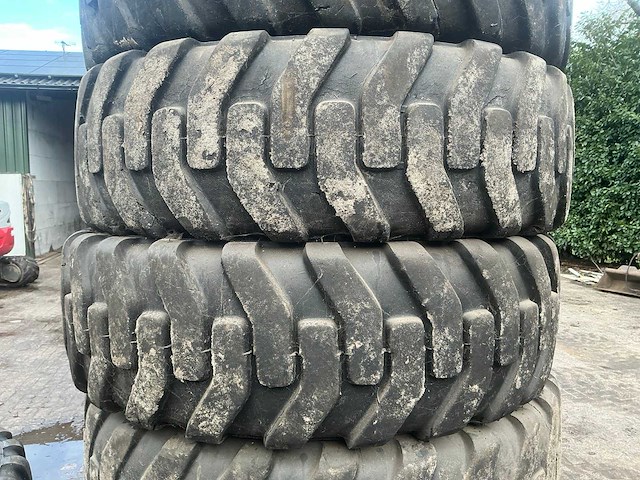 Mobiele kraan bandenset agriband 315/80r22.5 - afbeelding 13 van  14