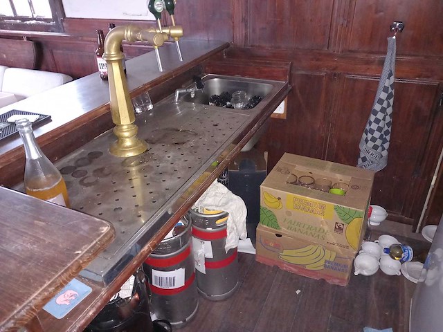 Mobiele kroeg bruin cafe koeloplegger - afbeelding 12 van  12