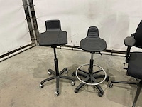 Mobiele krukken en bureaustoel - afbeelding 4 van  5