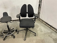 Mobiele krukken en bureaustoel - afbeelding 5 van  5