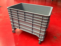 Mobiele kunststof kist (4x) - afbeelding 1 van  5