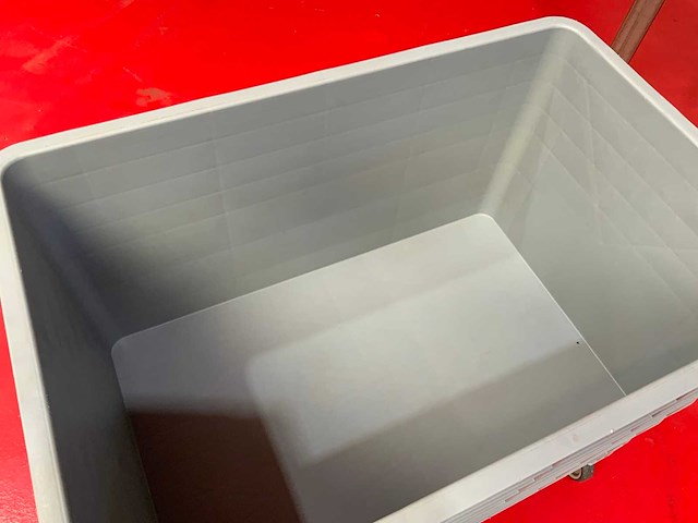 Mobiele kunststof kist (4x) - afbeelding 5 van  5