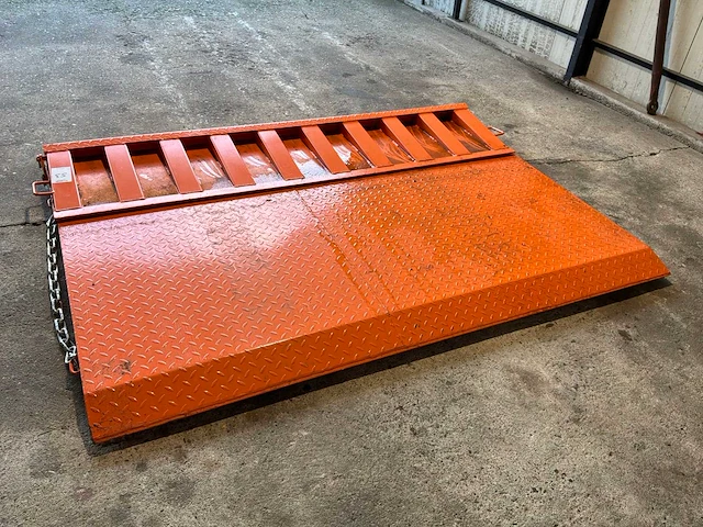 Mobiele laadklep - afbeelding 3 van  5