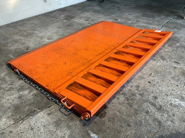 Mobiele laadklep - afbeelding 4 van  5