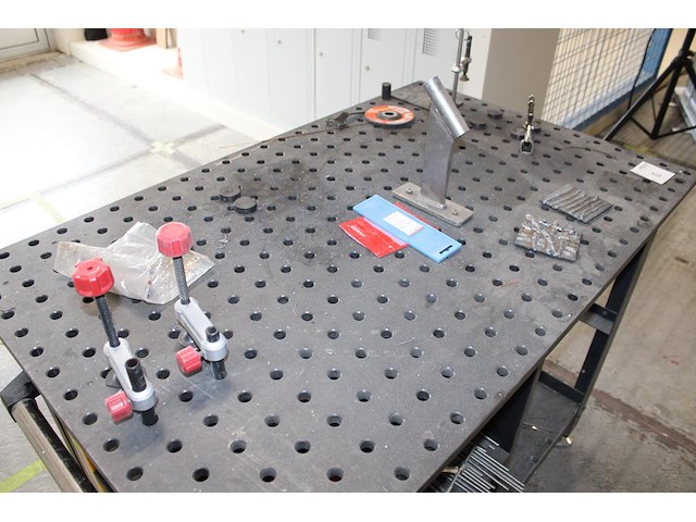 Mobiele lastafel rhino cart met diverse klemmen / accessoires. afmeting 125 x 70 x 90 cm. - afbeelding 3 van  5