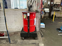 Mobiele lekbak met slanghaspel en pomp - afbeelding 6 van  8