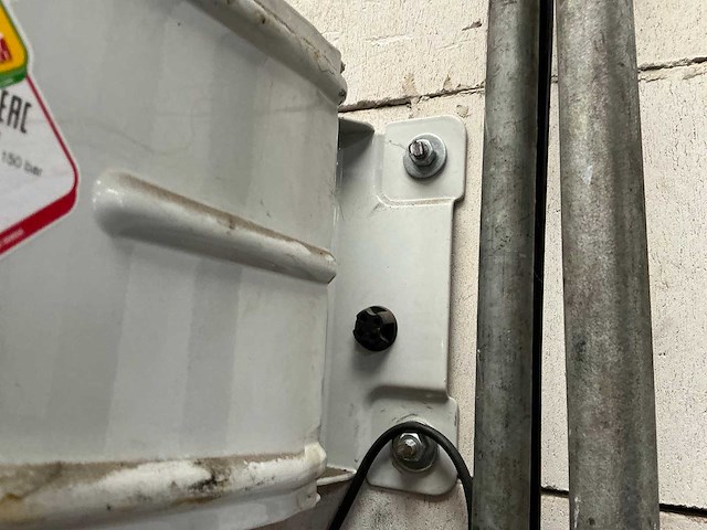 Mobiele lekbak met slanghaspel en pomp - afbeelding 5 van  8