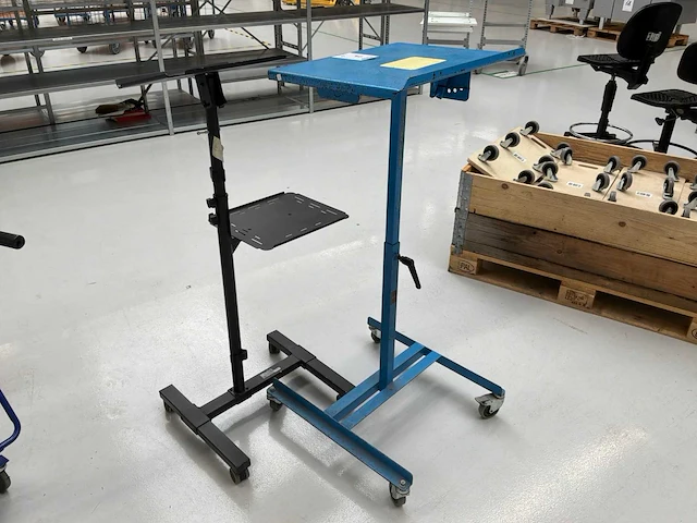 Mobiele lessenaar (2x) - afbeelding 1 van  2
