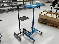 Mobiele lessenaar (2x) - afbeelding 1 van  2