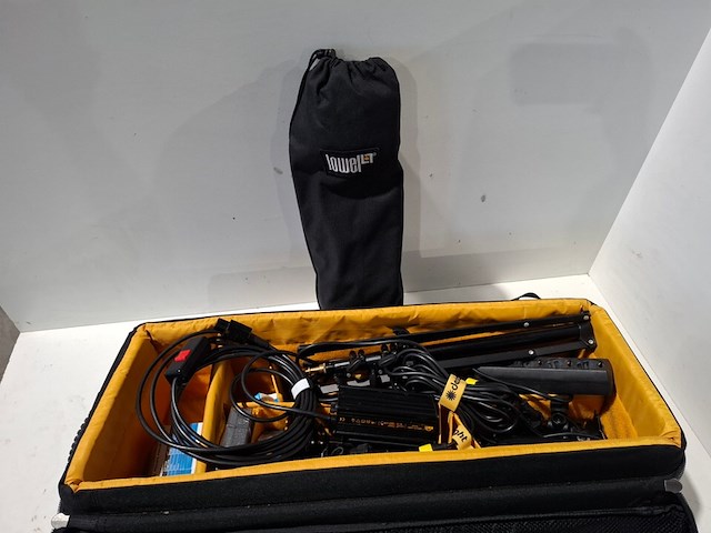 Mobiele lichtset, dedolight, mobiele lichtset in koffer - afbeelding 3 van  6