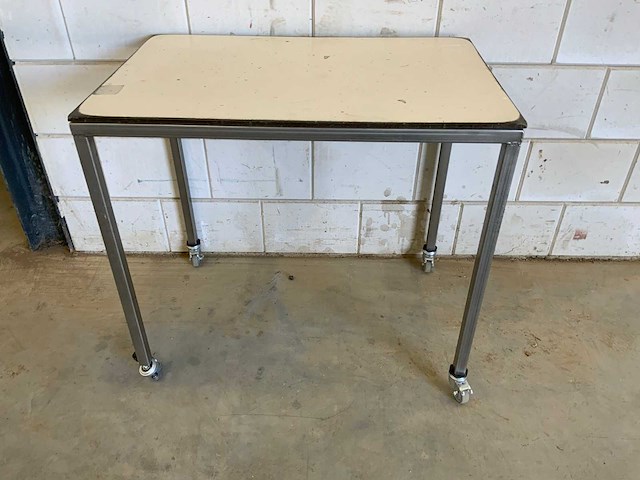 Mobiele magazijntafel - afbeelding 2 van  4