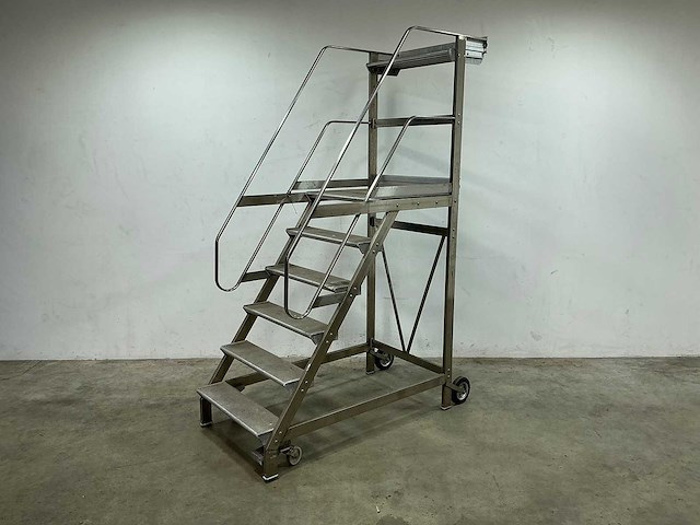 Mobiele magazijntrap - afbeelding 1 van  6