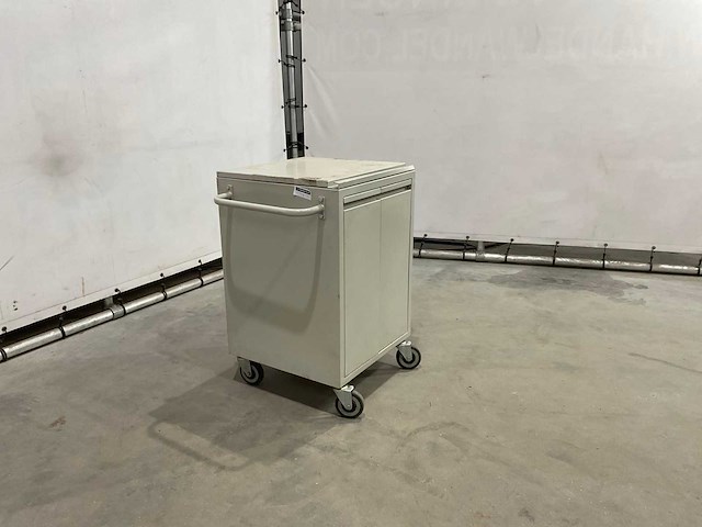 Mobiele metalen kastje - afbeelding 2 van  7