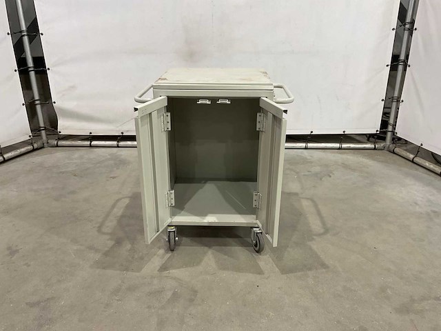 Mobiele metalen kastje - afbeelding 4 van  7