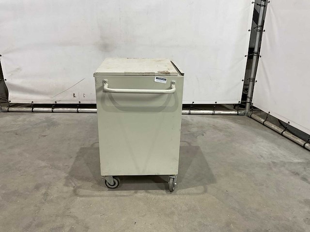 Mobiele metalen kastje - afbeelding 6 van  7