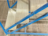 Mobiele platformtrap - afbeelding 4 van  4