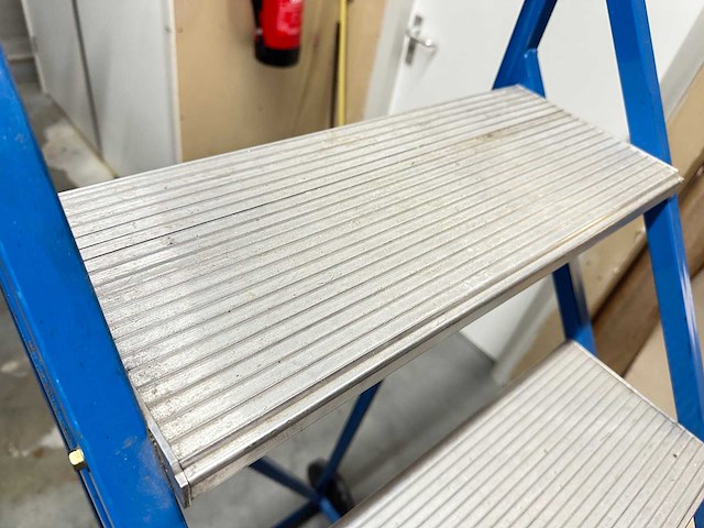 Mobiele platformtrap - afbeelding 2 van  5